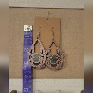 Halloween wooden spider earrings New, black, wood